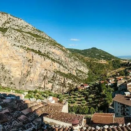 La Magara Bed and breakfast